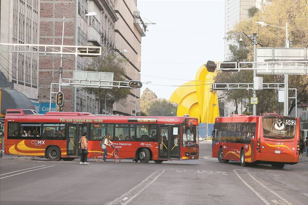 La Secretaría de Movilidad dio a conocer que la ampliación de la Línea 4 de Metrobús tiene como finalidad descongestionar las líneas 1 y 9 del Sistema de Transporte Colectivo (STC) Metro, que cruzan por el Centro Histórico. Foto/JUAN BOITES. EL UNIVERSAL
