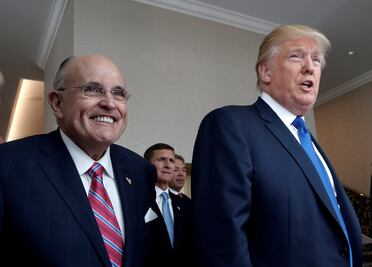 Giuliani contradice a Trump sobre pago a actriz porno Stormy Daniels