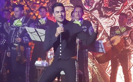 Carlos Rivera celebra la "Vida…" de su padre con nueva música en Día de Muertos 