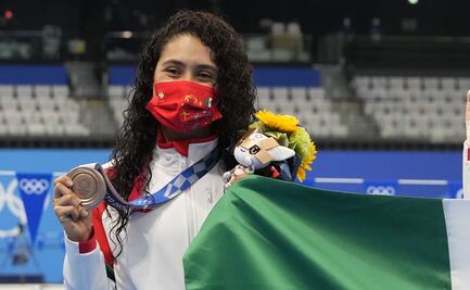 Taller de la familia Agúndez abrió más tarde, por celebrar la medalla de Gabriela