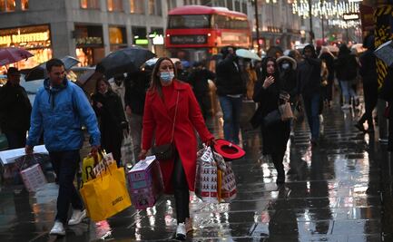 Con ómicron crece riesgo de mutación por alto nivel de contagio, advierte director de Pfizer