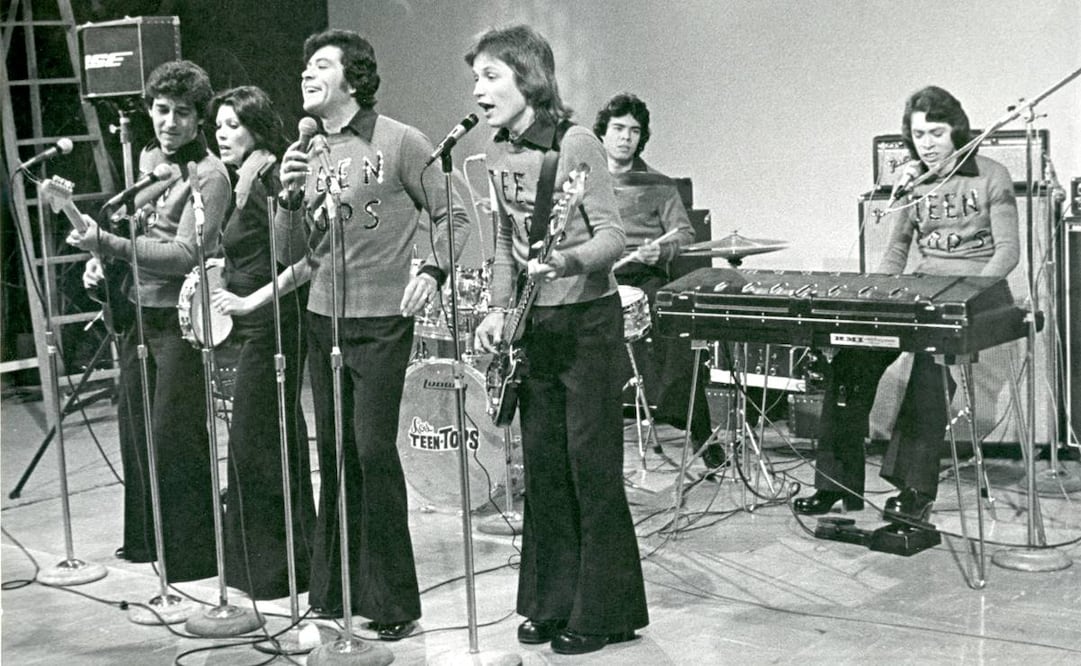 El popular grupo rocanrolero "Los Teen Tops" en una presentación de abril de 1975. Archivo EL UNIVERSAL.
