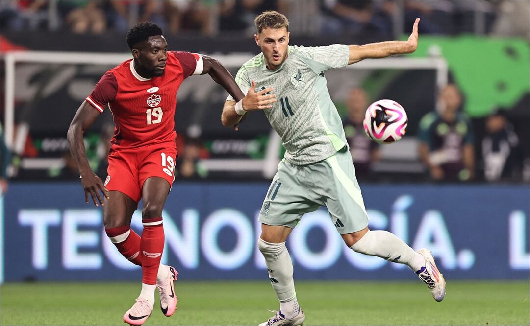 Santiago Giménez alarga su sequía sin goles en la Selección Mexicana - Foto: AFP