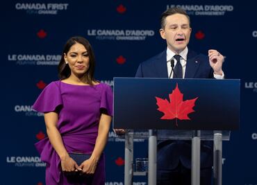 Líder conservador de Canadá pierde su escaño en el Parlamento tras derrota electoral; Carney gana las elecciones federales