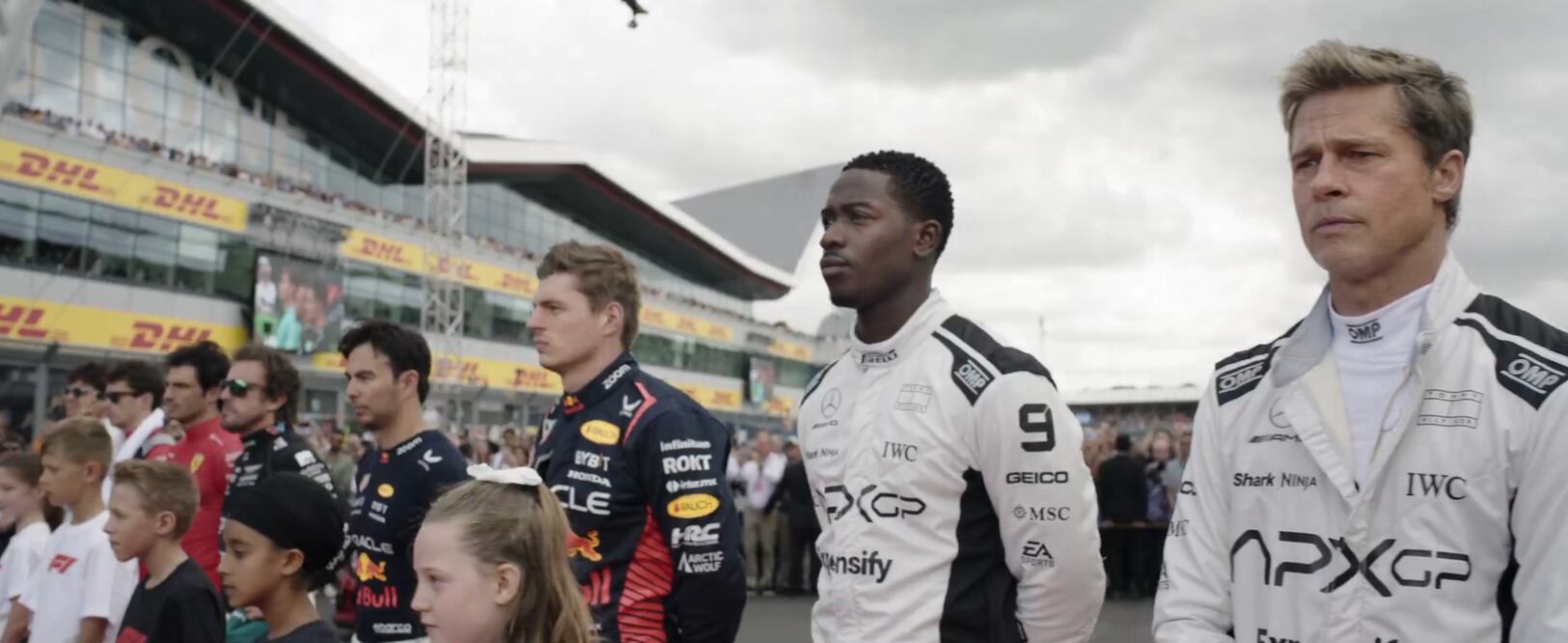 El piloto mexicano apareció junto a Max Verstappen en el último tráiler de F1 | FOTO: @f1