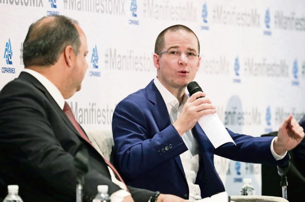 En un encuentro con la Coparmex, Ricardo Anaya dijo que la sociedad civil debe proponer mecanismos para blindar a los órganos autónomos del país. (ARIEL OJEDA. EL UNIVERSAL)