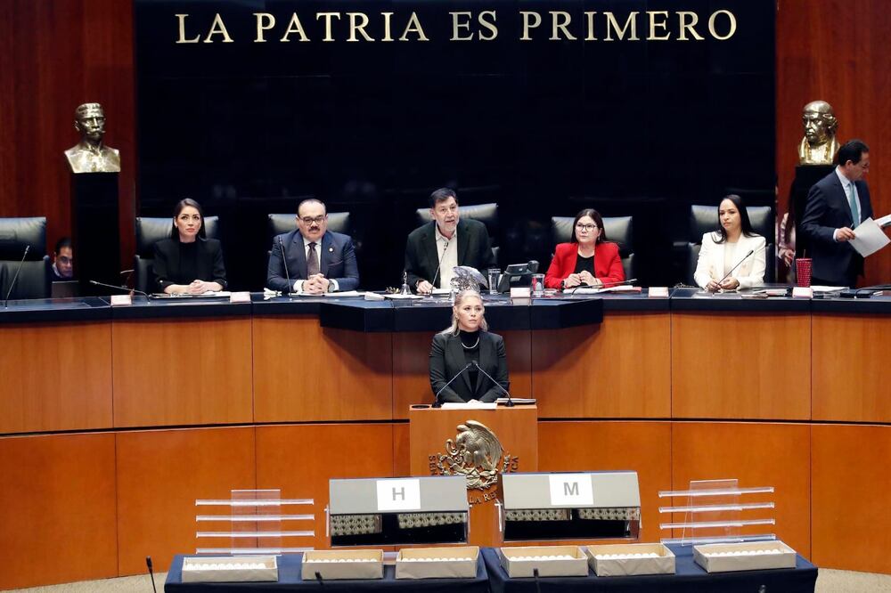 El listado fue acompañado de los expedientes de las personas que se postularon.Foto: Especial
