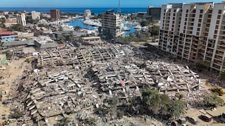 Edificios colapsados en Caraballeda, La Guaira, Venezuela, tras los terremotos del  24 de junio.  FOTO: AP