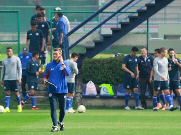 Cruz Azul entrenó con plantel completo