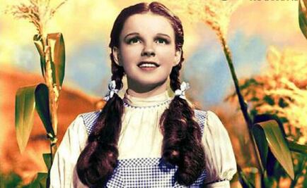 Revelan que Judy Garland se prendió fuego en un hotel