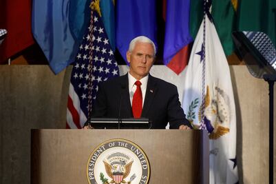 EU retira sus sanciones a general venezolano que rompió con Maduro