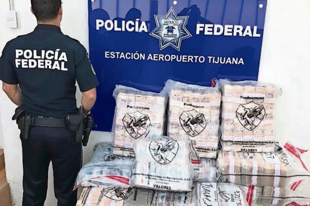 Investigación. Las bolsas de dinero decomisadas tenían impreso el logotipo de la empresa PanAmericano. (ESPECIAL)