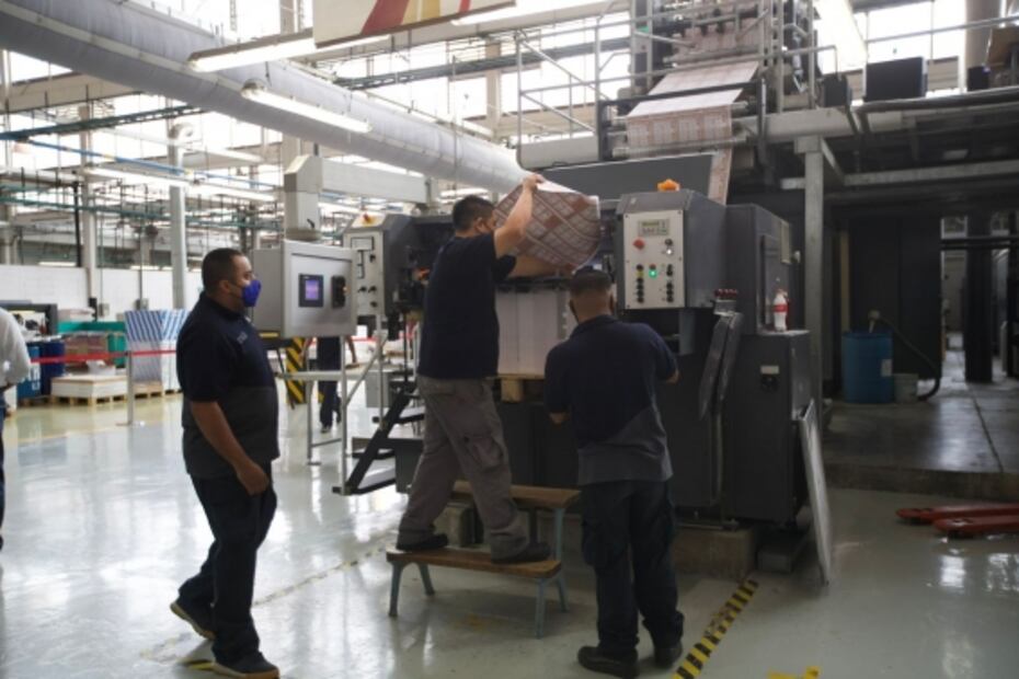 IECM da banderazo de inicio para impresión de boletas y material electoral 