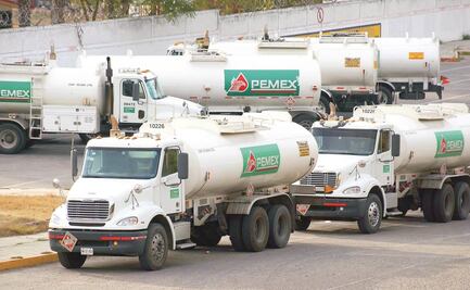Pemex cerró 2022 con mil pipas de última milla para surtir combustible, informa su director