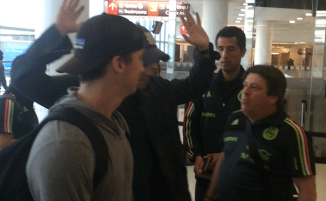 Dan a conocer video del pleito 'Piojo'-Martinoli