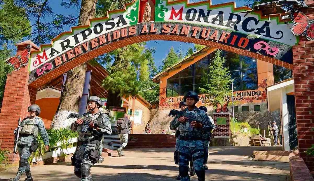 La Guardia Nacional hace un llamado a los visitantes para que respeten el ecosistema de la mariposa. Foto: Luis Carrera / EL UNIVERSAL