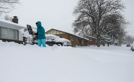 Nieve paraliza medio EU y amenaza millones de viajes por Acción de Gracias