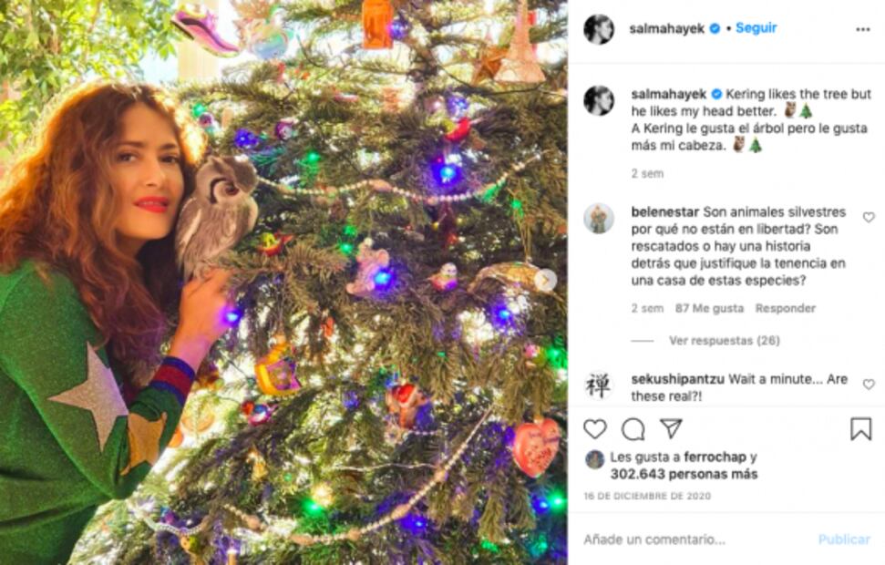 Salma Hayek recibe el 2021 en bikini de impacto