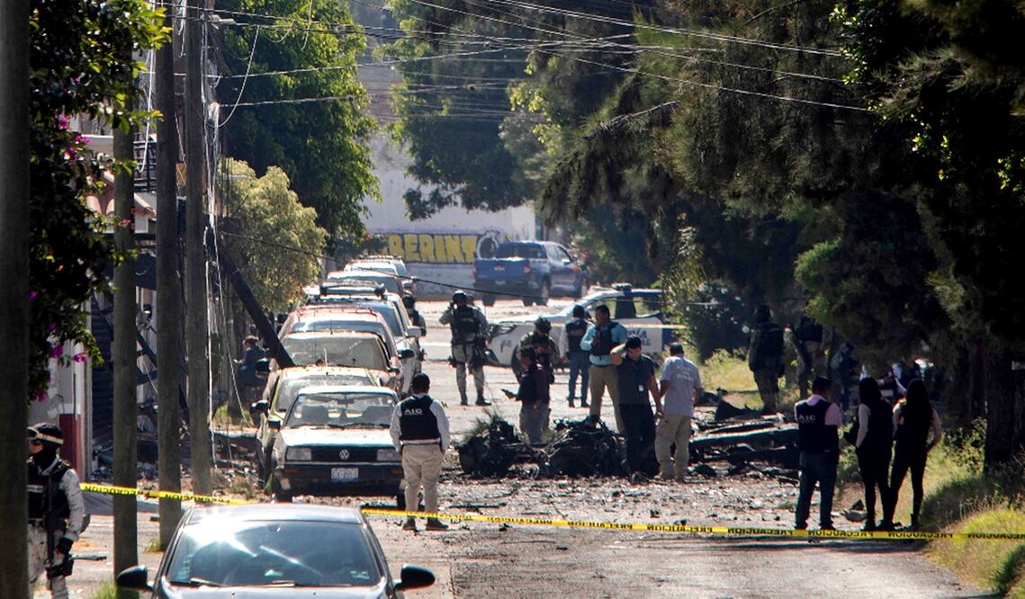 La gobernadora de Guanajuato, Libia  Dennise García Muñoz Ledo, aseguró que hay líneas de investigación importantes para capturar a los responsables de los carros bomba que estallaron el 24 de octubre en dos municipios. Foto: AFP