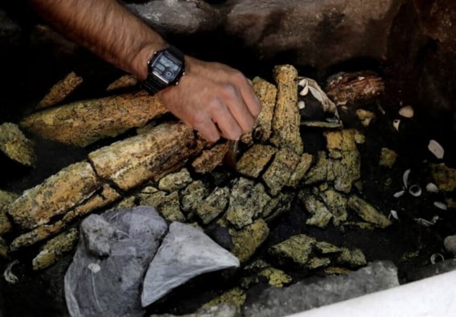 Tesoro de sacrificios puede dirigir a tumba de emperador azteca en el inframundo