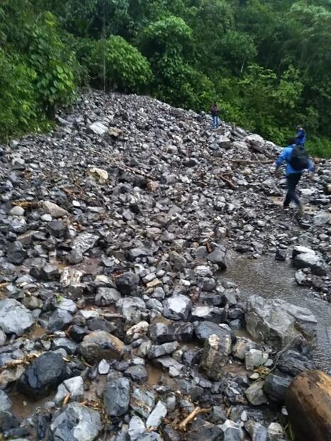 Lluvias dejan deslaves, damnificados y desalojados en Hidalgo