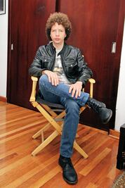 Michel Franco gana premios, no dinero