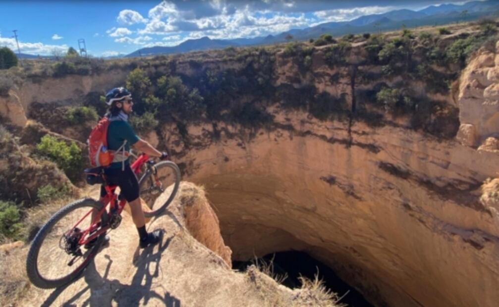 ¿Un cenote en Nuevo León? Conoce Pozo del Gavilán