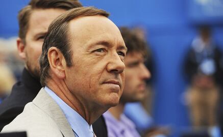 Critican a Kevin Spacey por forma de admitir su homosexualidad