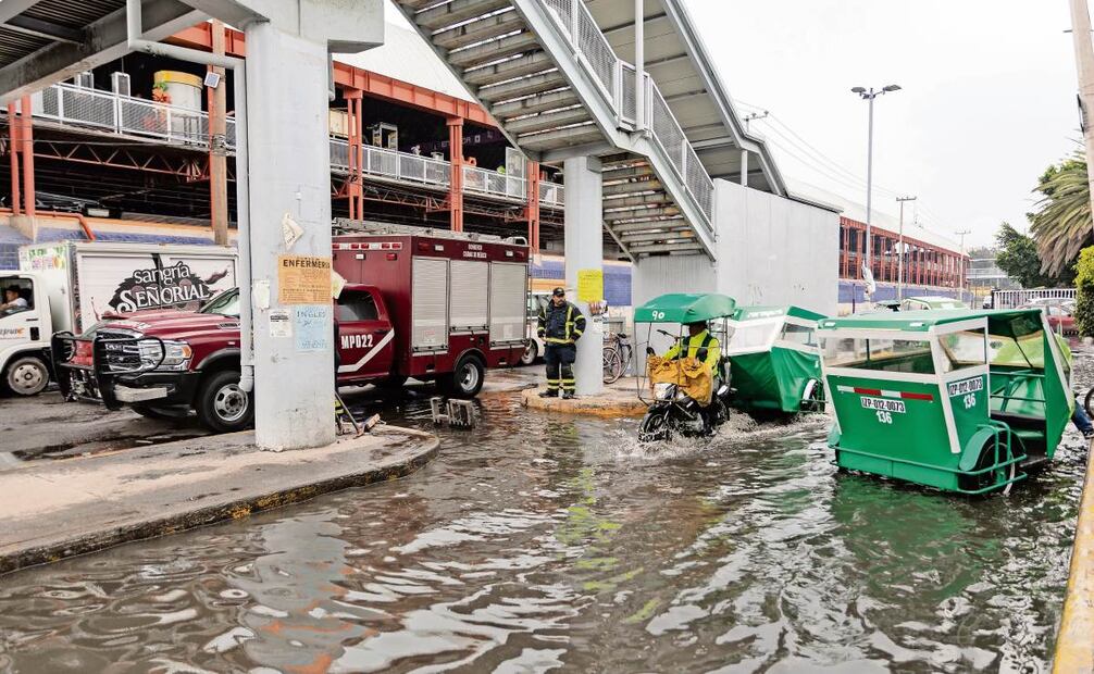 Este jueves el drenaje profundo estuvo “saturado y a su máxima capacidad, desfogando más de 130 metros cúbicos por segundo. Foto: Hugo Salvador / EL UNIVERSAL
