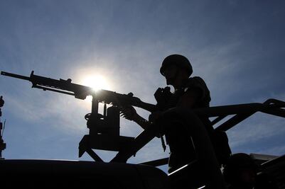 Civiles armados incendian vehículo en Jalisco tras enfrentamiento