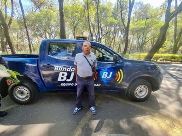 Quitan a franeleros de la alcaldía Benito Juárez; retiran más de 2 toneladas de objetos que usaban para apartar lugares