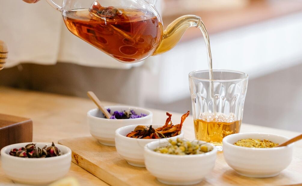 Infusión de 12 flores. Foto: Pexels