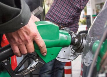 ¡Dale más gasolina! Gobierno sube estímulo para la "verde", pero lo baja para el diésel