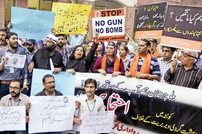 Atentado causa al menos 70 muertos en Paquistán