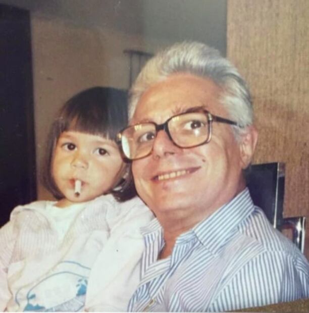 Frida Sofía rompió el silencio en 2021 sobre el abuso que sufrió de su abuelo Enrique Guzmán cuando ella era una niña. 
