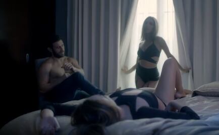 María León, Regina Blandón y Carlos Ferro sorprenden con video de trío sexual   