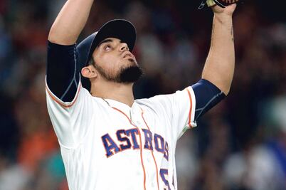 Osuna se truena los dedos