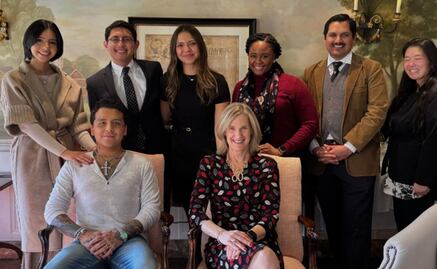 Ángela Aguilar, orgullosa de Christian Nodal: presume premio que recibe su esposo en la Universidad de Harvard