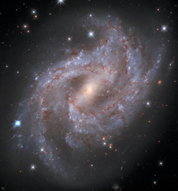 El Hubble capta agonía de una supernova a 70 millones de años luz