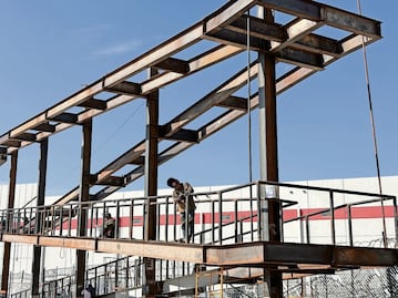 Lleva puente peatonal de Teyahualco 50% de avance