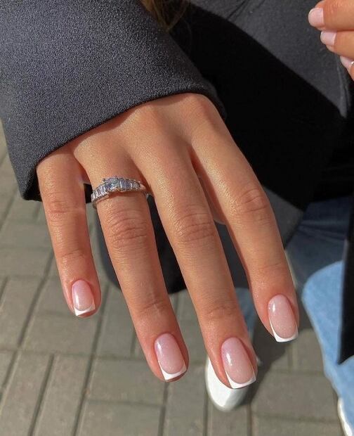 Así llevaremos la manicura francesa en 2022 