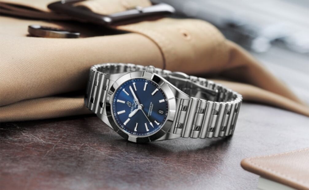Actitud femenina y empoderada de Breitling