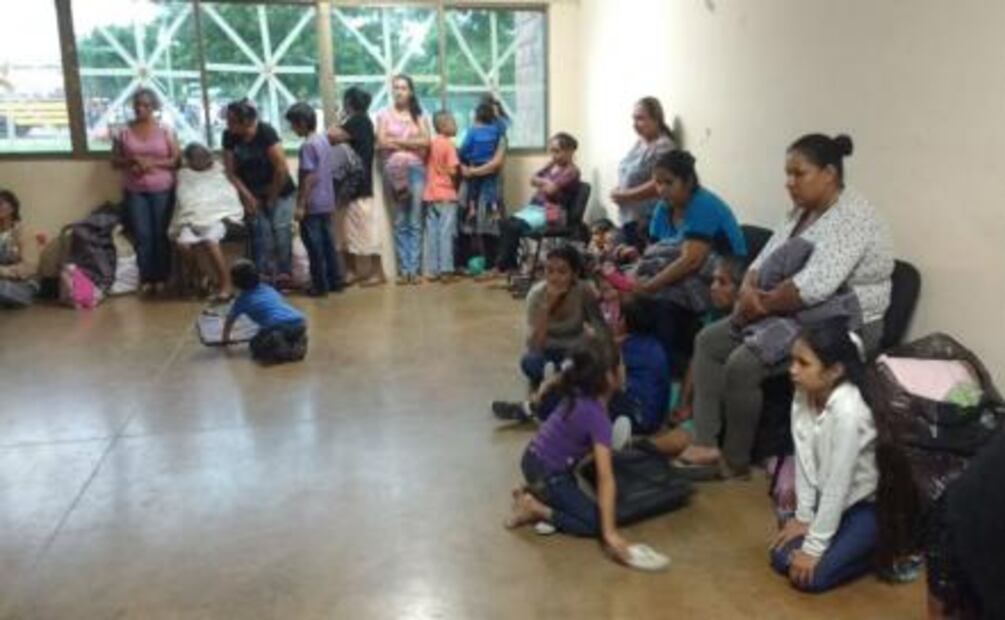 Por "Willa" desalojan comunidades en Sinaloa