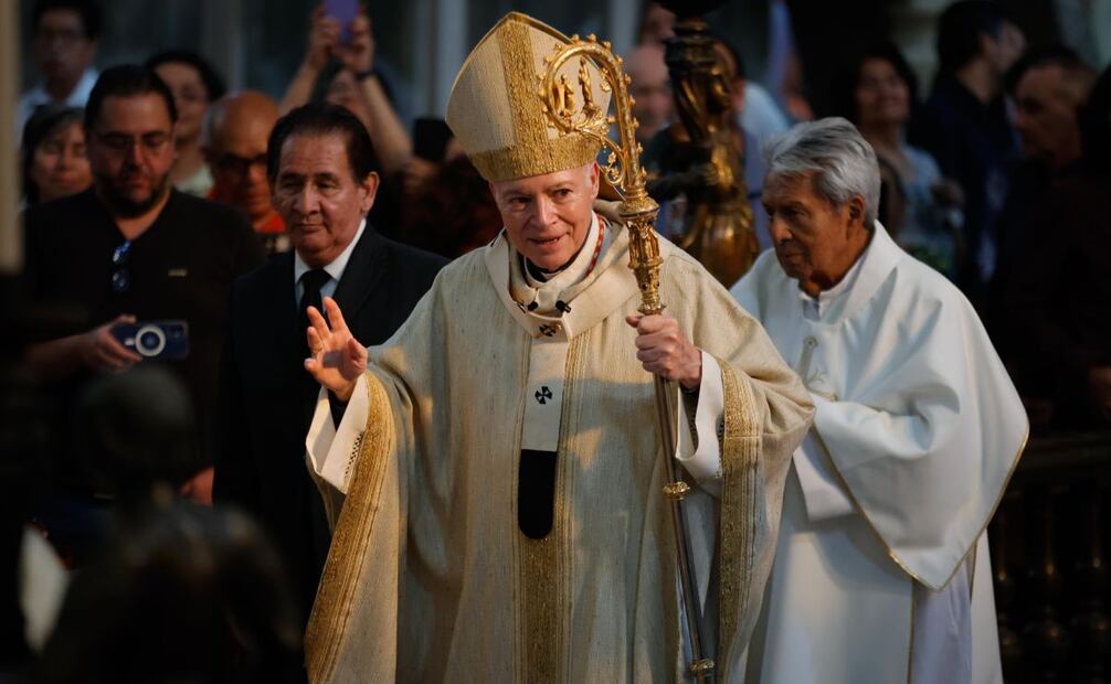 Carlos Aguiar Retes, arzobispo primado de México, encabezó la misa de jueves santo en la Catedral Metropolitana. Foto: Diego Simón Sánchez/ EL UNIVERSAL