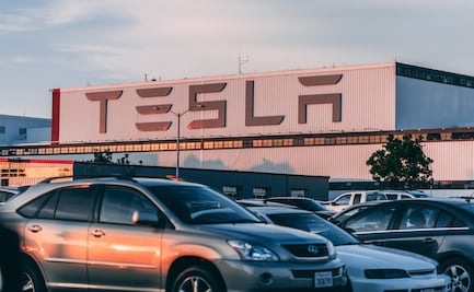 Conflicto laboral en Tesla llega a Dinamarca; sindicato transportista entra en conflicto solidario