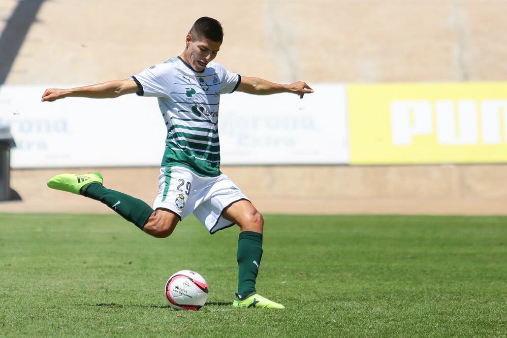 Imago7. Ronaldo Cisneros durante entre Santos Laguna y los Tiburones de Veracruz