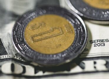 Precio del dólar abre la semana al alza en 20.15 pesos; peso se deprecia