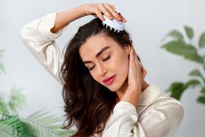 Descubre los beneficios de aplicar romero en el cabello y dale una nueva vida a tu melena