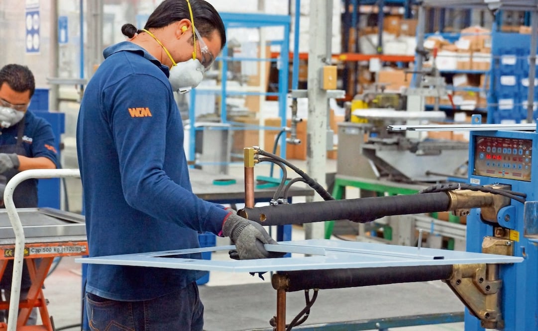 Analistas opinan que las inversiones se frenarán y habrá mayor disponibilidad de áreas industriales. Foto: Archivo EL UNIVERSAL