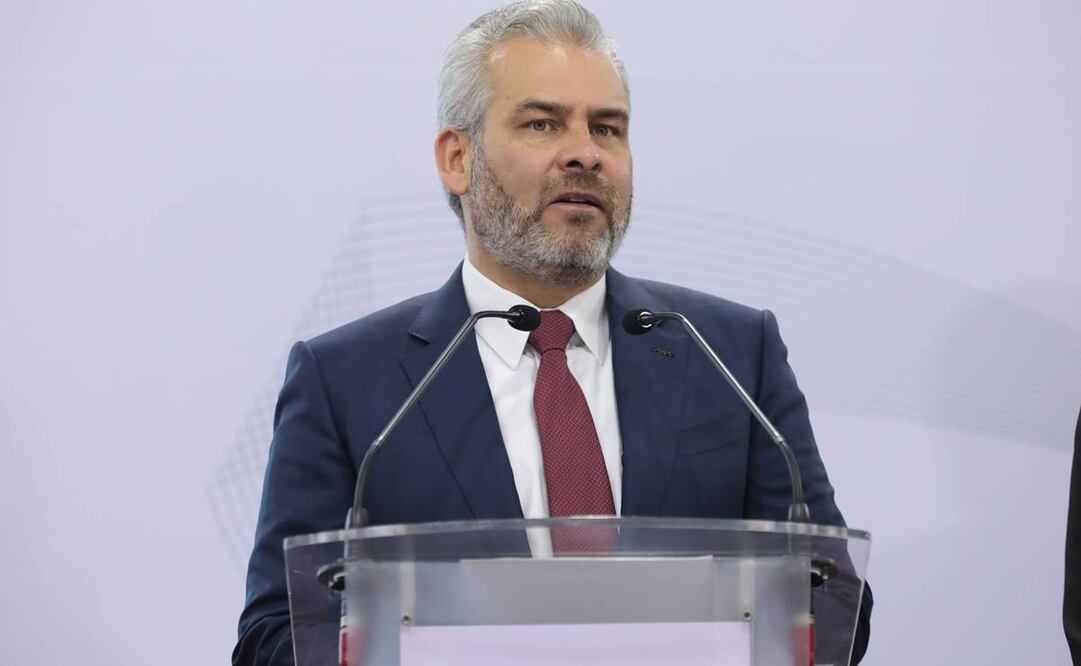 Gobernador de Michoacán investiga entrega de 30 camionetas por parte de Silvano Aureoles a Carlos Gafias. imagen ilustrativa.  Foto: Especial